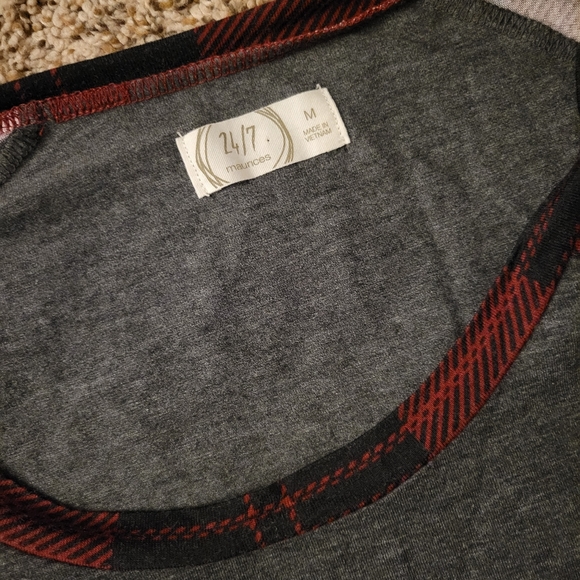 Maurices 24/7 shirt- Gray with Buffalo Plaid sleeves - Picture 2 of 2